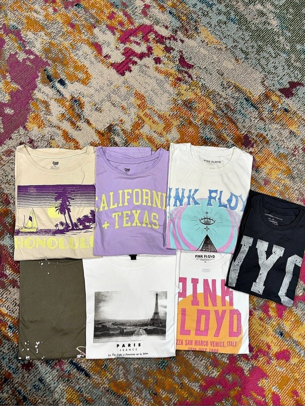 Set of 7 graphic tee White, green, cream, gray and purple XL Like New
